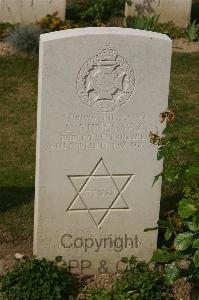 Tincourt New British Cemetery - Nunes Vaz, Lyau